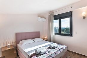 Marina's Villas