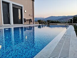 Marina's Villas