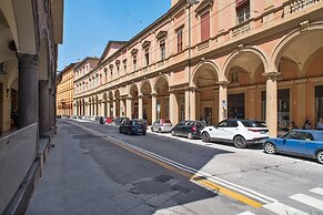 San Giovanni in Monte Apartment