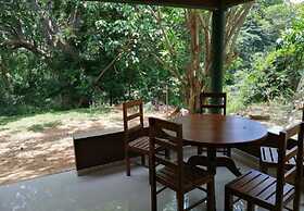 Silent Bungalow River Side