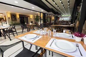 Alya Hotel