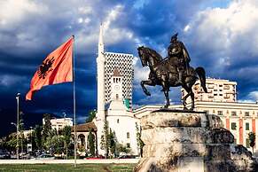 Hotel Mali i Robit