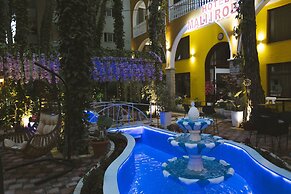 Hotel Mali i Robit