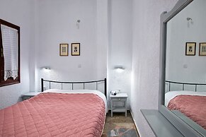 New Aurora Apts Studios