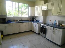 Entire House Spacious and Elegant