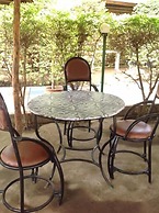 Mzunguu Safari Lodge