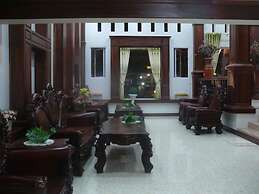 Vanne Hotel