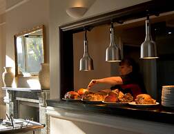 Crofts Hotel