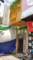 White House Hostel