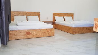 White House Hostel