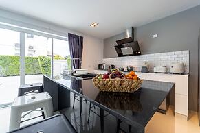 Modern 4 Bedrooms Pool Villa - VY