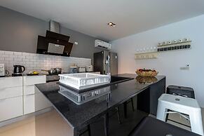 Modern 4 Bedrooms Pool Villa - VY