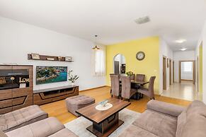 Apart hotel Katunjanin