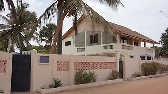 Kunta Lodges Bijilo