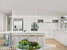 Pukeko Beach House