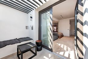 Uma Ray Suites