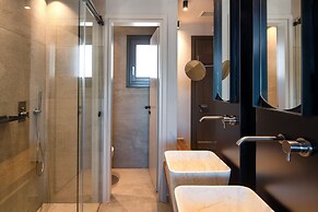 Uma Ray Suites