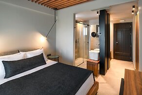 Uma Ray Suites