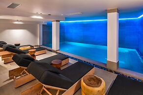 Uma Ray Suites