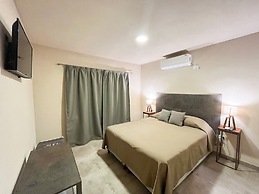 Tres Cruces Lodge
