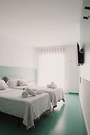 SubUp Hostel