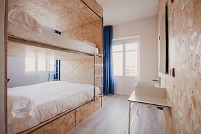 SubUp Hostel