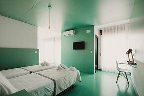 SubUp Hostel