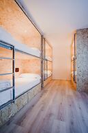 SubUp Hostel