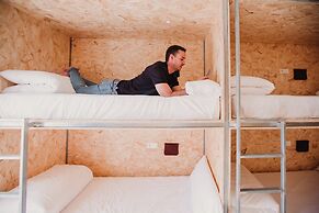 SubUp Hostel