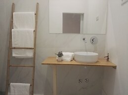 Temple Suites Guest House