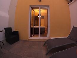 Temple Suites Guest House