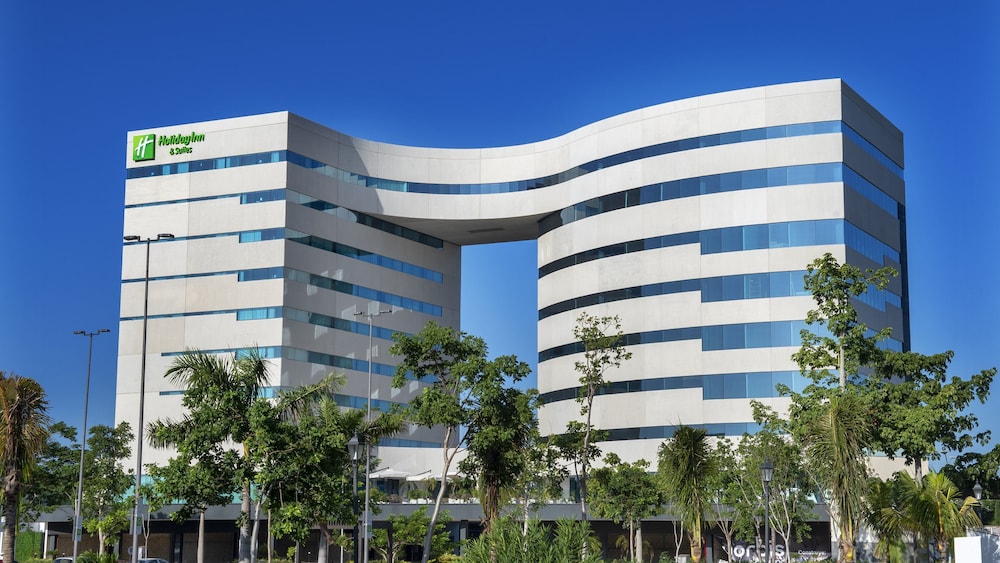 Holiday Inn Hotel & Suites Merida La Isla by IHG