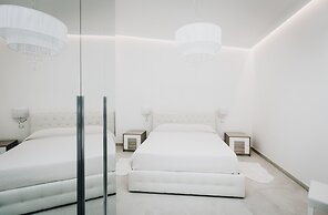 Secret Garden - Suites & Apartments