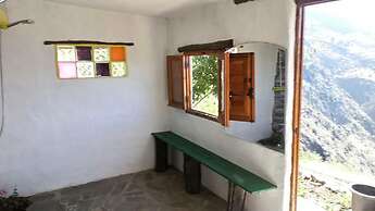 Refugio Arrabales de la Alpujarra - Hostel