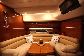 Ekimbey Yatch