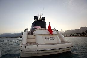 Ekimbey Yatch