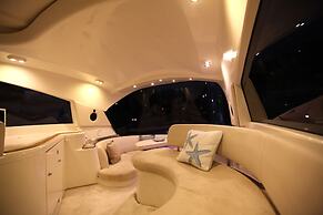 Ekimbey Yatch