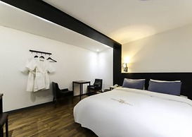 Shilla E Stay Motel