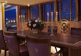 Fingal - A Luxury Floating Hotel