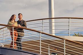 Fingal - A Luxury Floating Hotel