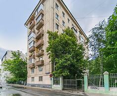 Apartment on Ogorodnaia Sloboda 10