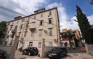 Apartments Angie