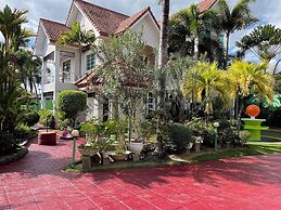Sir Nico Guesthouse and Resort