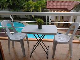 Sir Nico Guesthouse and Resort
