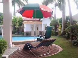 Sir Nico Guesthouse and Resort