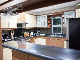 Sir Nico Guesthouse and Resort