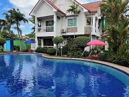 Sir Nico Guesthouse and Resort
