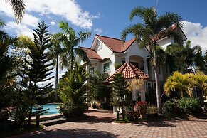 Sir Nico Guesthouse and Resort