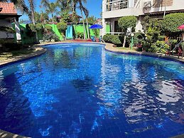 Sir Nico Guesthouse and Resort