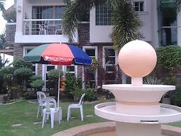 Sir Nico Guesthouse and Resort